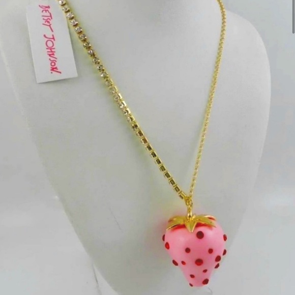 🍓 Betsey Johnson Strawberry Statement Necklace Pink Rhinestone w/ Red Gems NWT - Picture 7 of 10